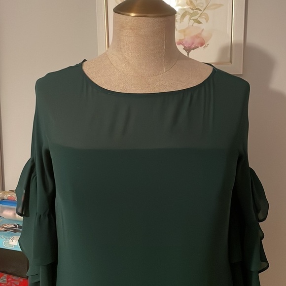 Vince Camuto Souffle Chiffon Ruffle Sleeve Shift Dress - Picture 10 of 11